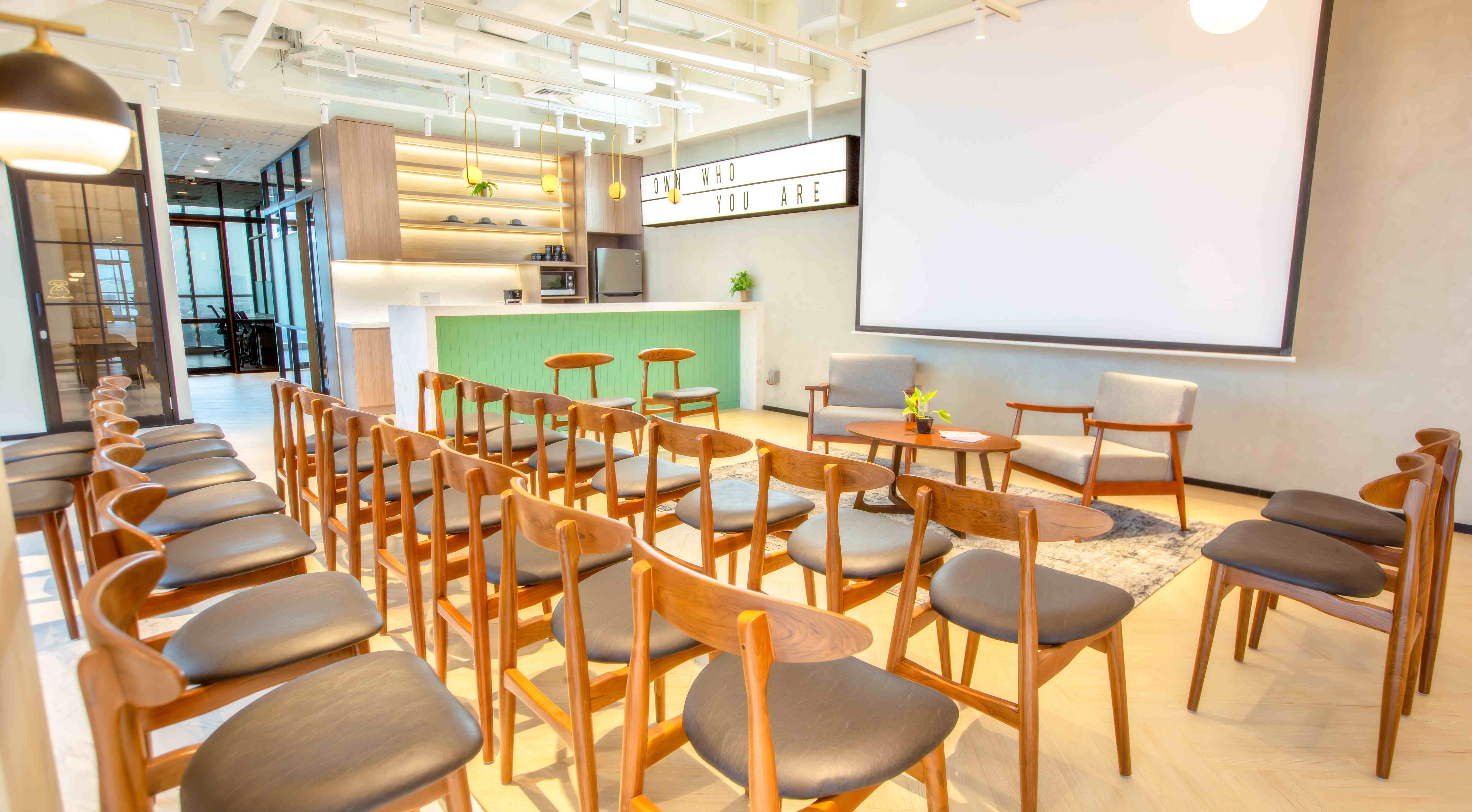 event space gowork sinar mas land plaza surabaya