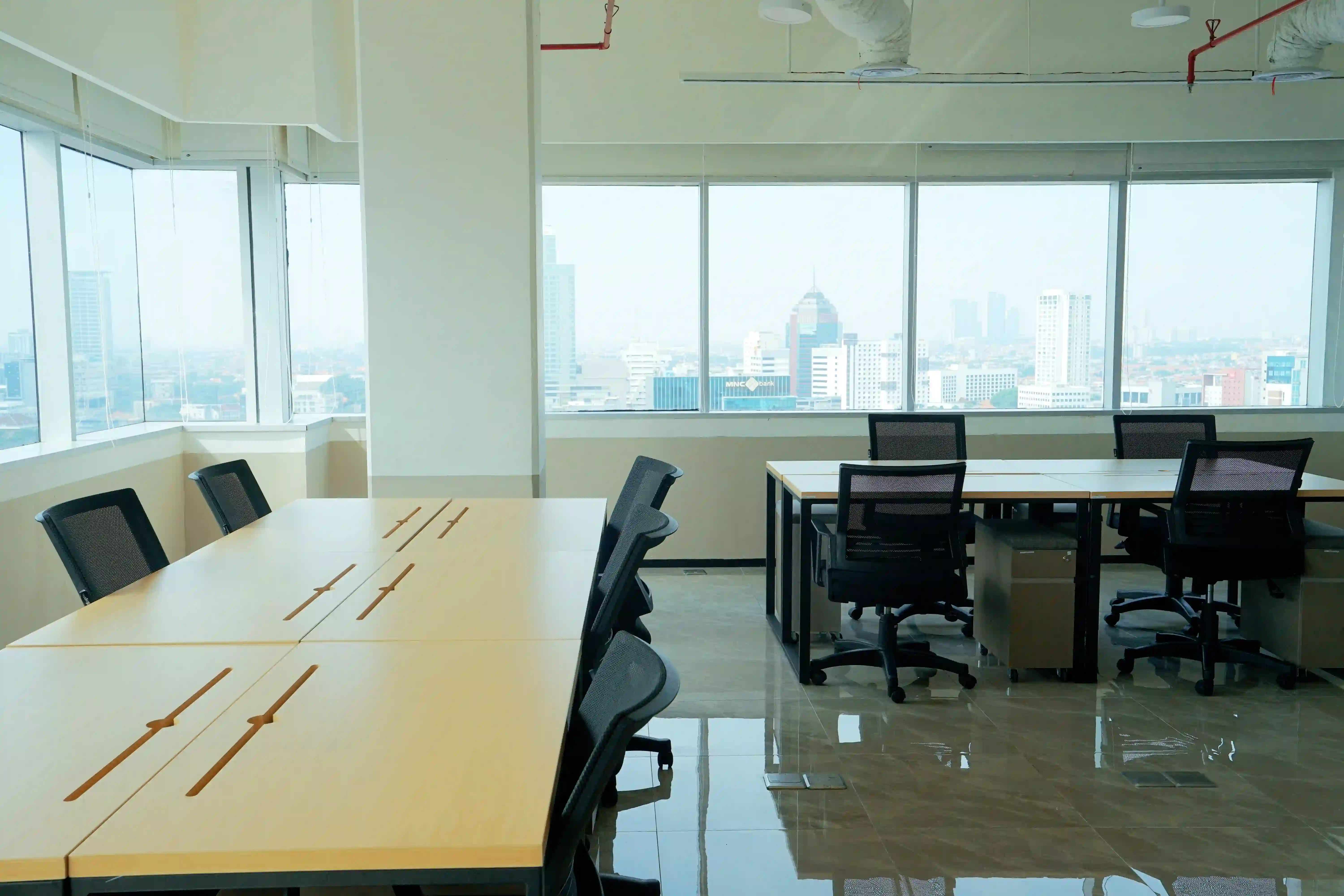 ruang kerja private office Gowork sinar mas land plaza surabaya