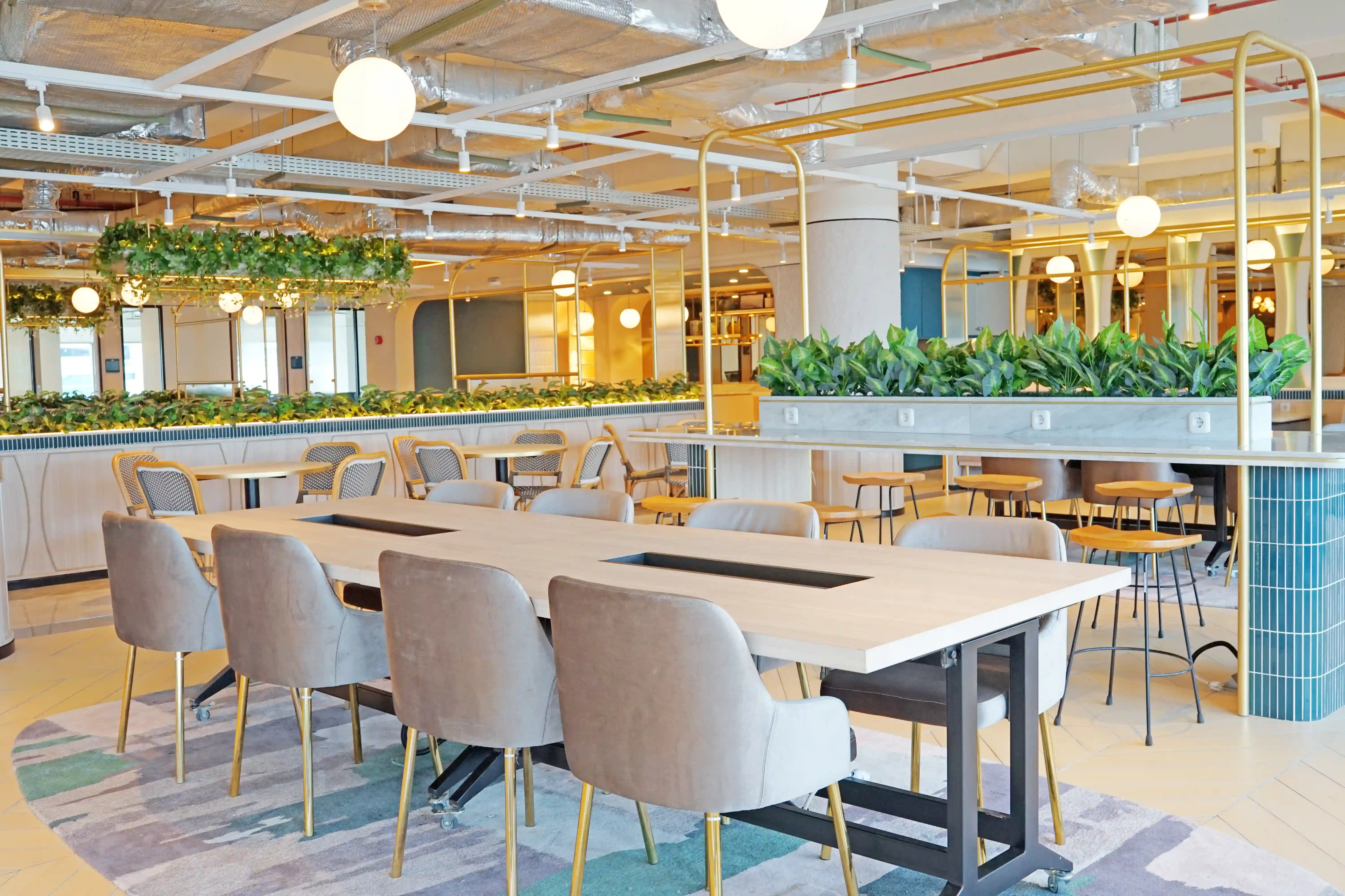 coworking space GoWork di Sinar Mas Land Plaza Medan