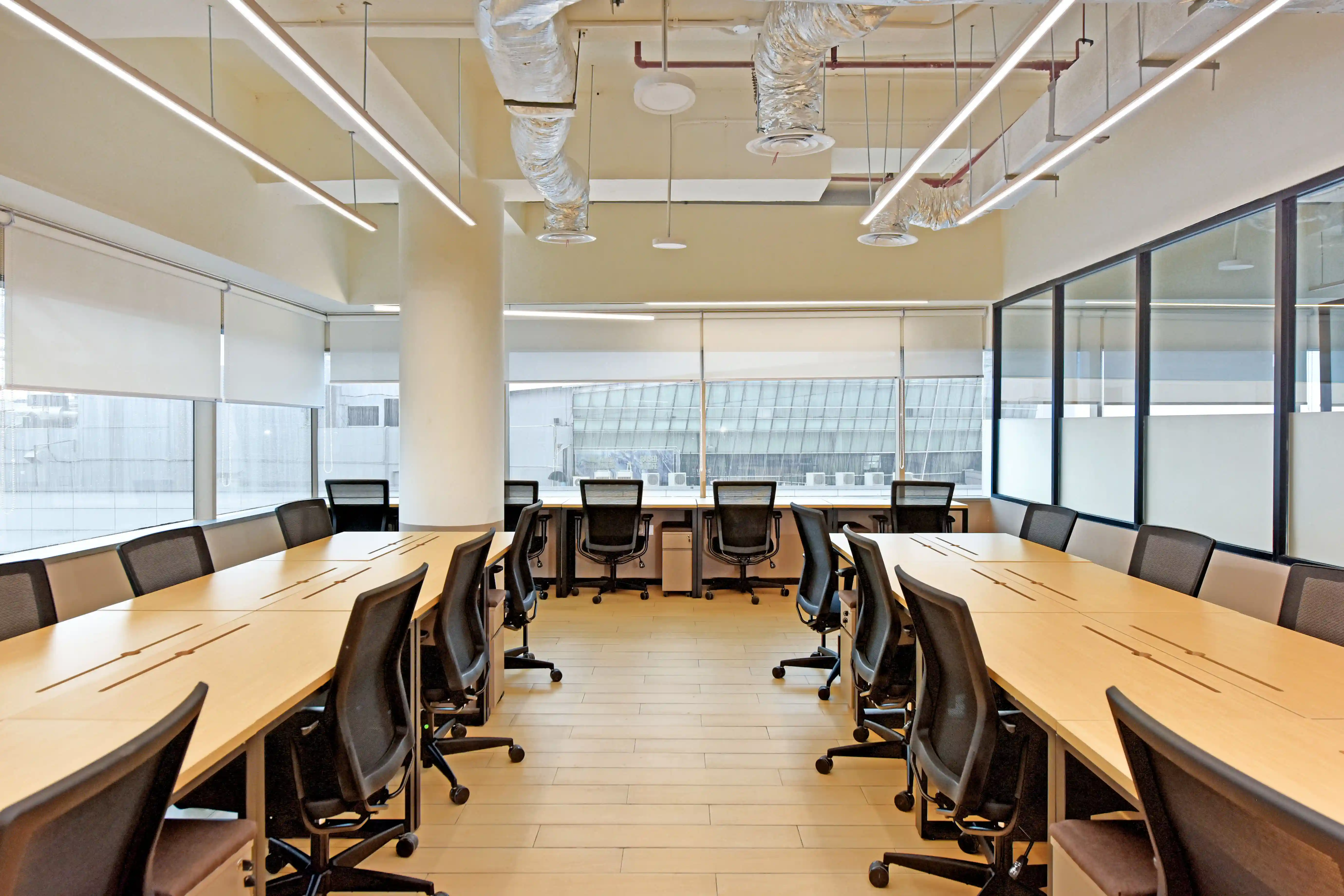 ruang kerja private office gowork sinar mas land plaza medan