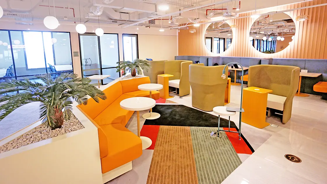 Ruang Kerja Coworking Space GoWork Arkadia Oaffice Park Jakarta Selatan