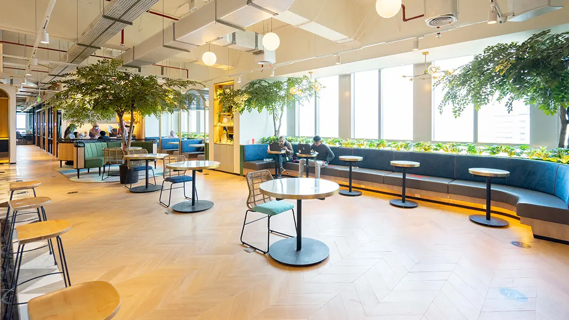 ruang kantor coworking space gowork sopo del tower jakarta selatan