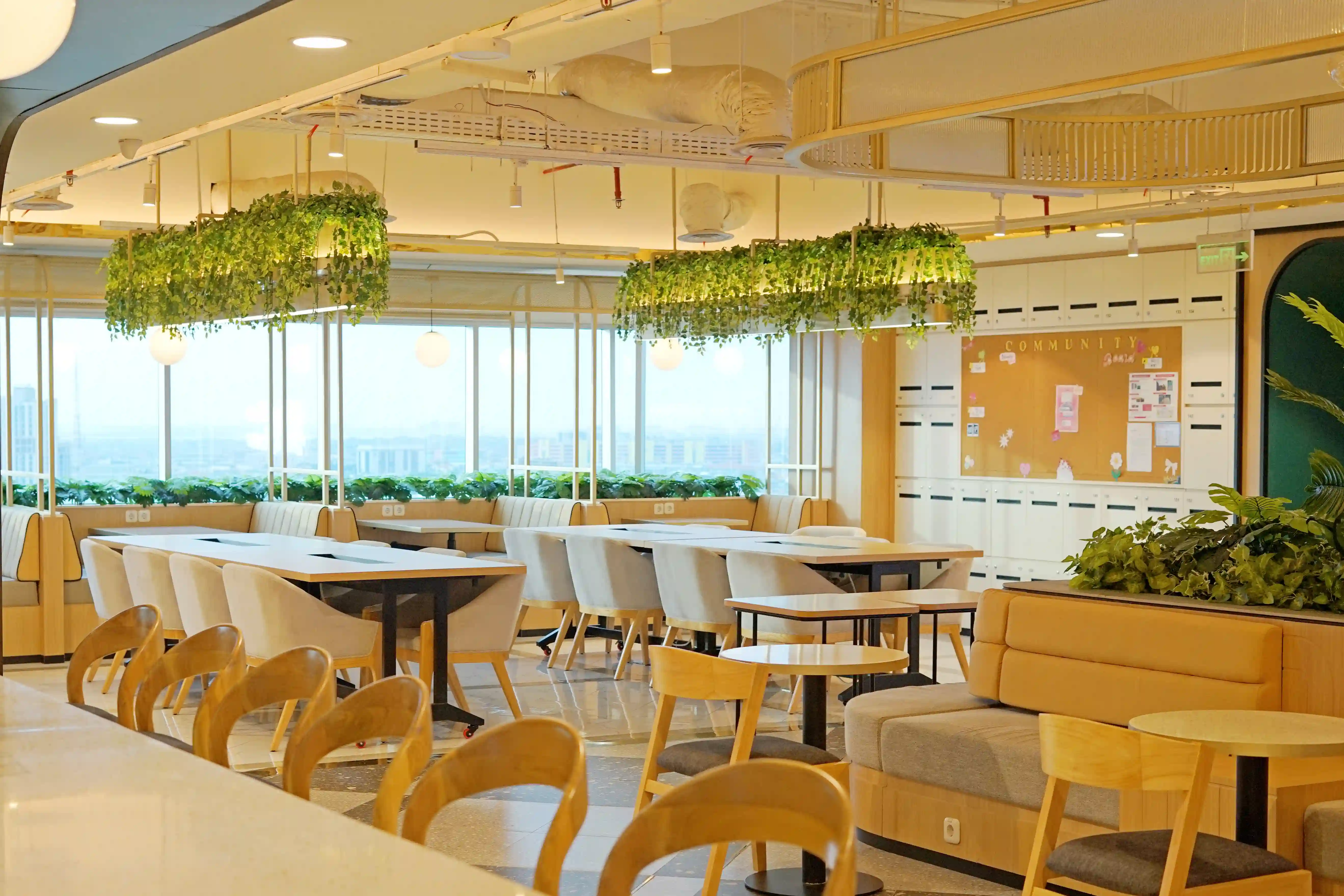 ruang kerja coworking space gowork sinar mas land surabaya