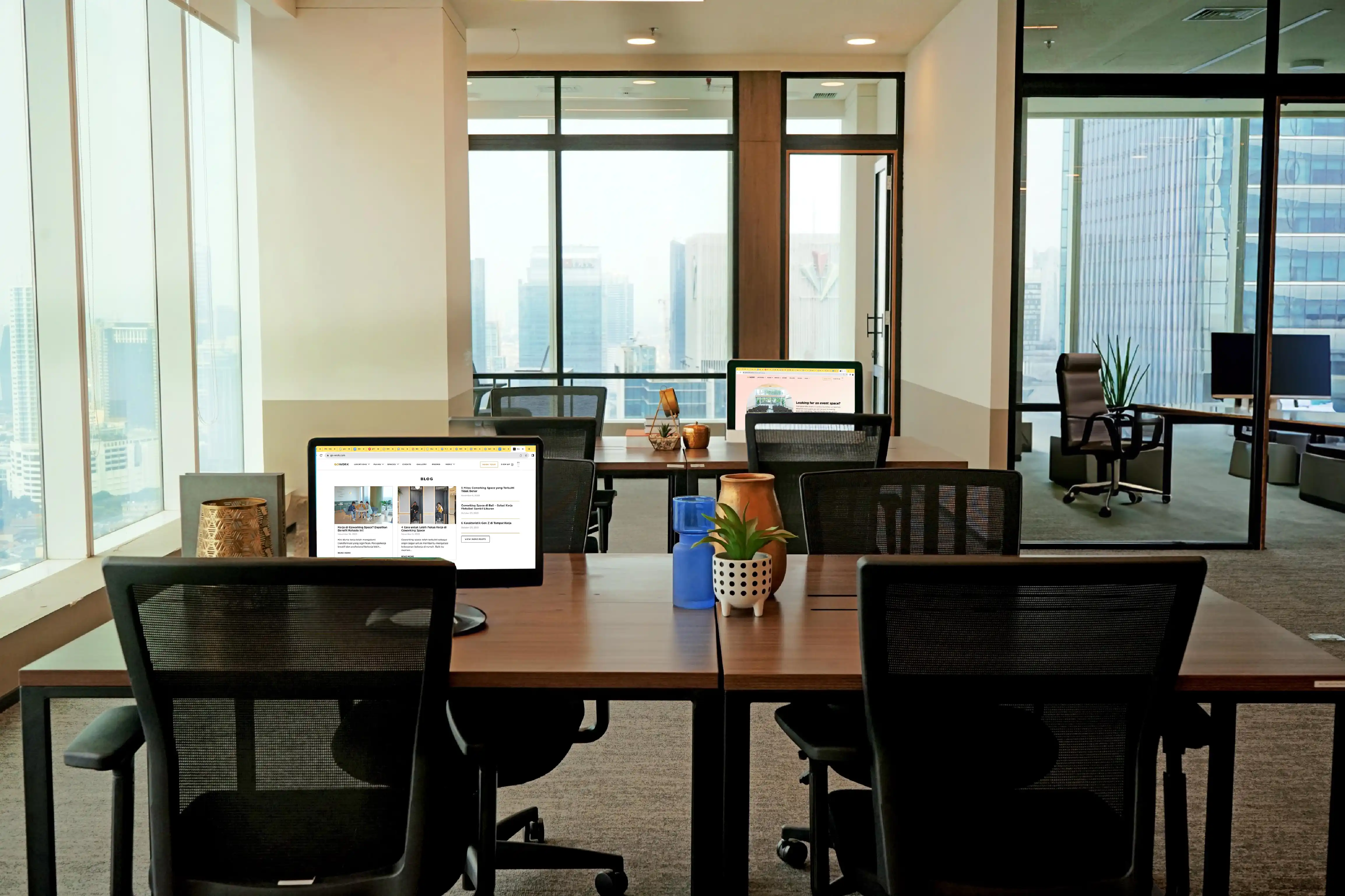 ruang kantor enterprise solutions gowork Millennium Centennial Center jakarta selatan