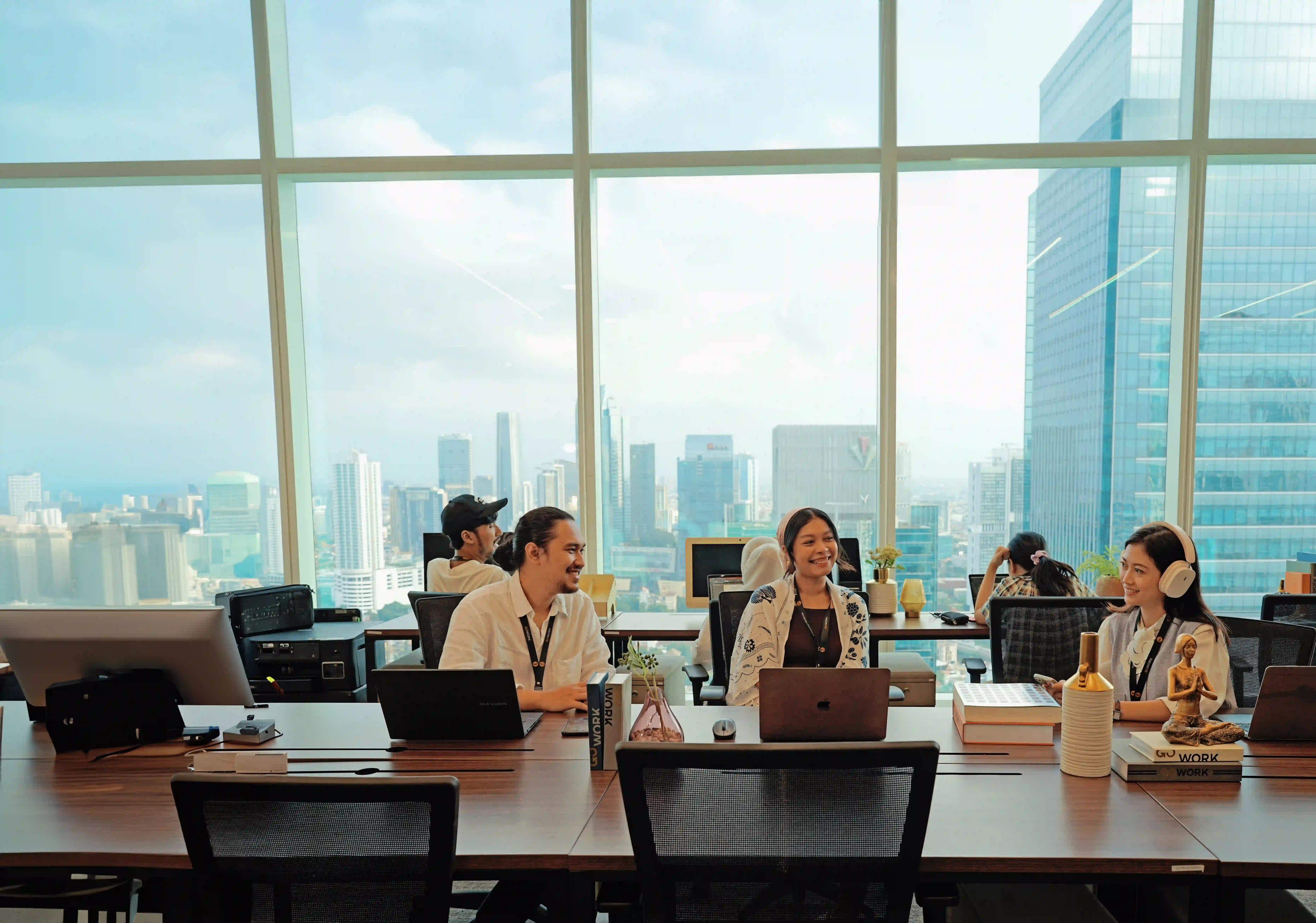 Enterprise Solutions GoWork Millennial Centennial Center (MCC) Jakarta Selatan Enterprise Solutions GoWork Millennial Centennial Center (MCC) Jakarta Selatan