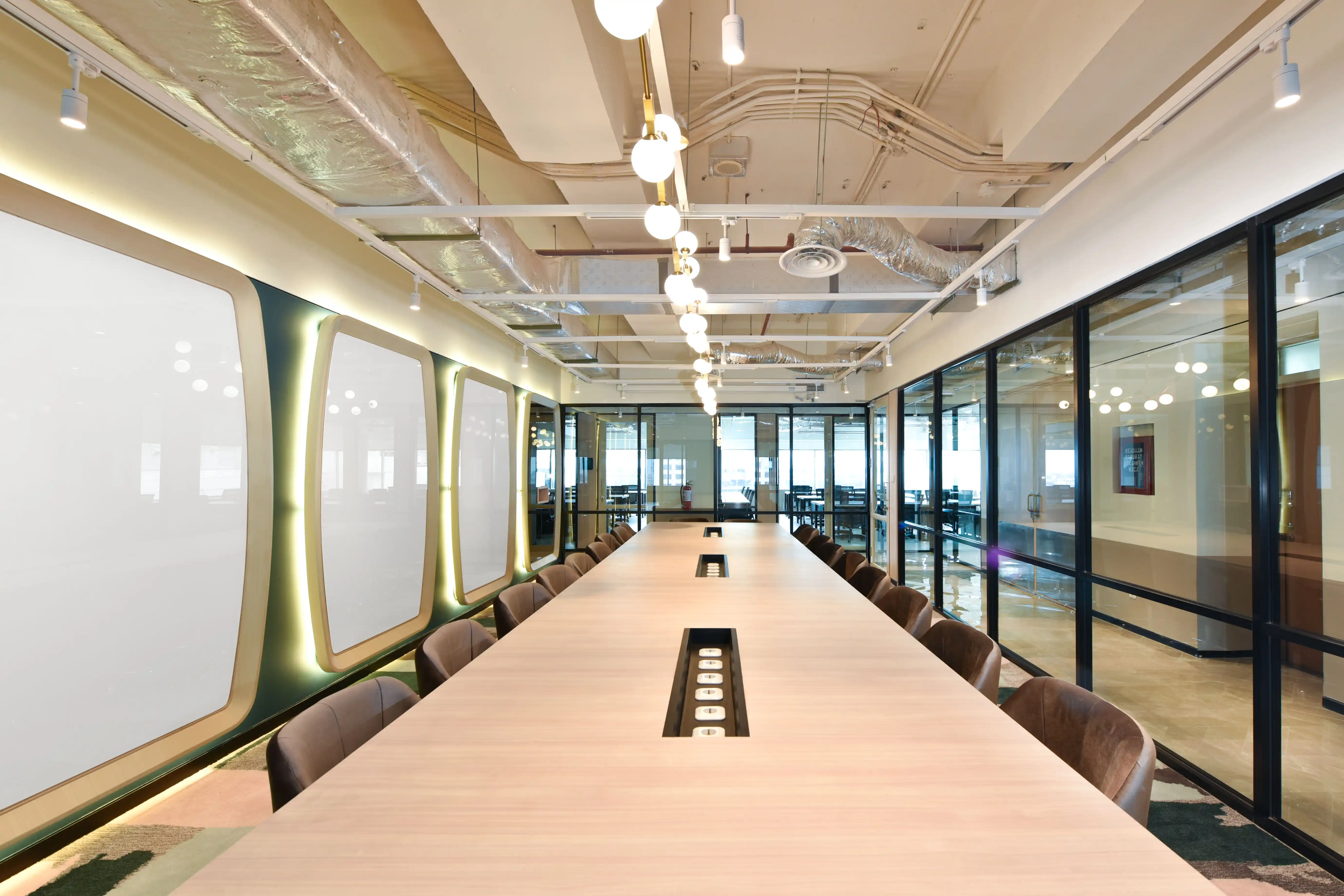 ruang meeting GoWork Sinar Mas Land Medan