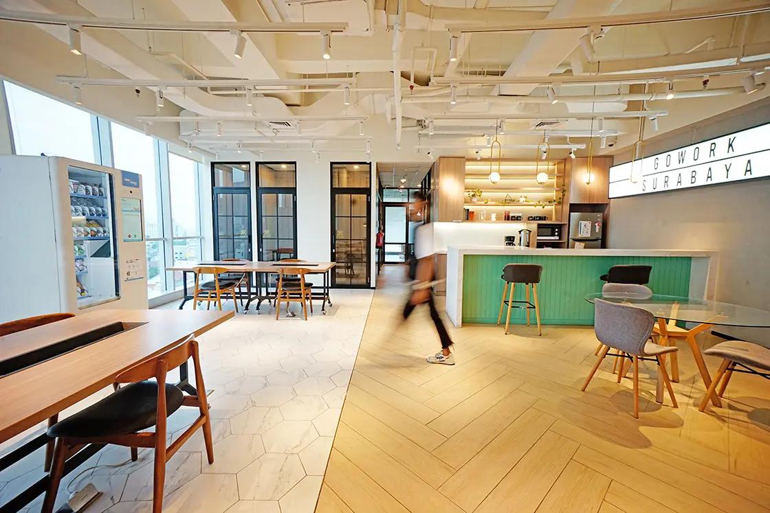 coworking space gowork mnc tower surabaya