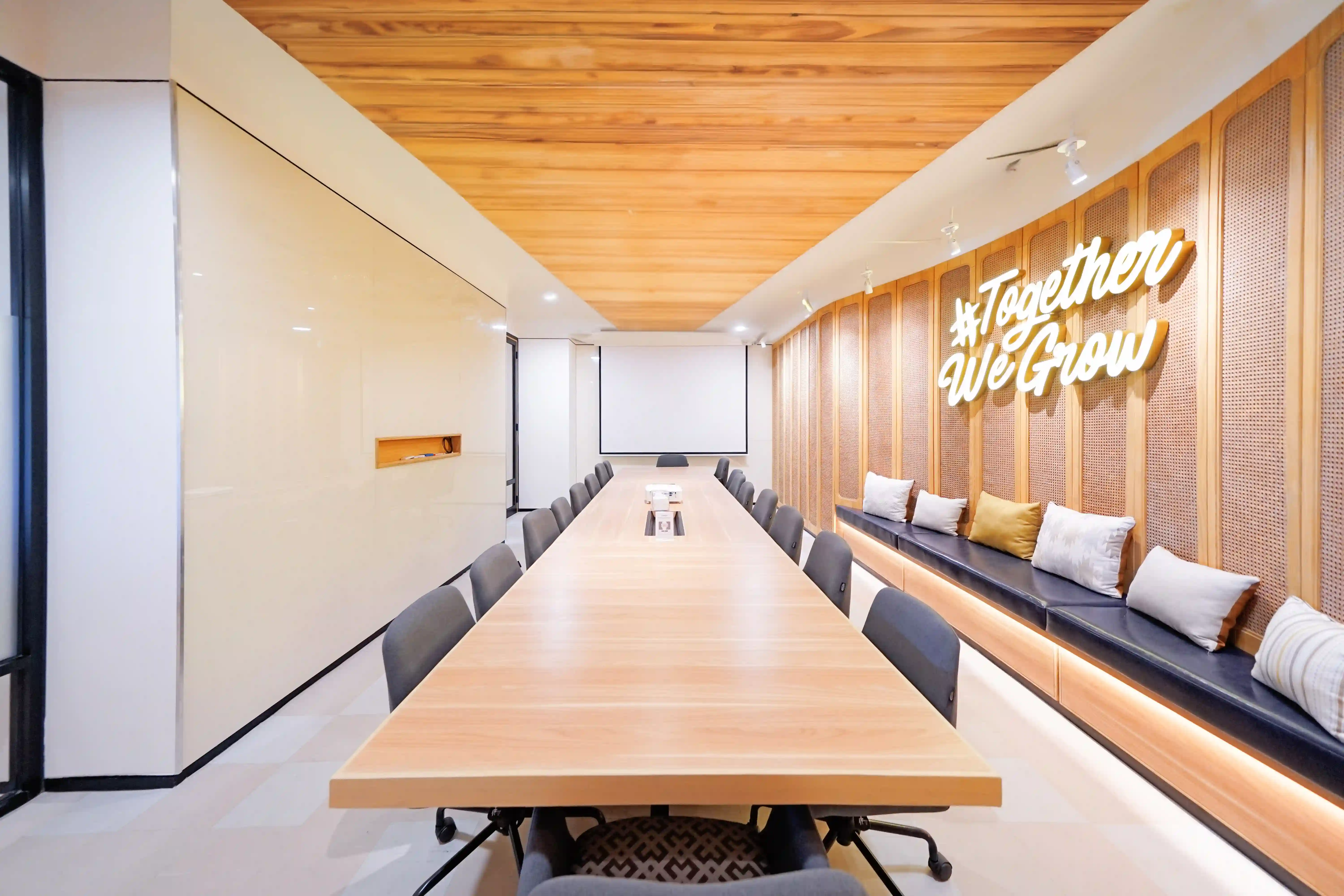 meeting room gowork park23 bali