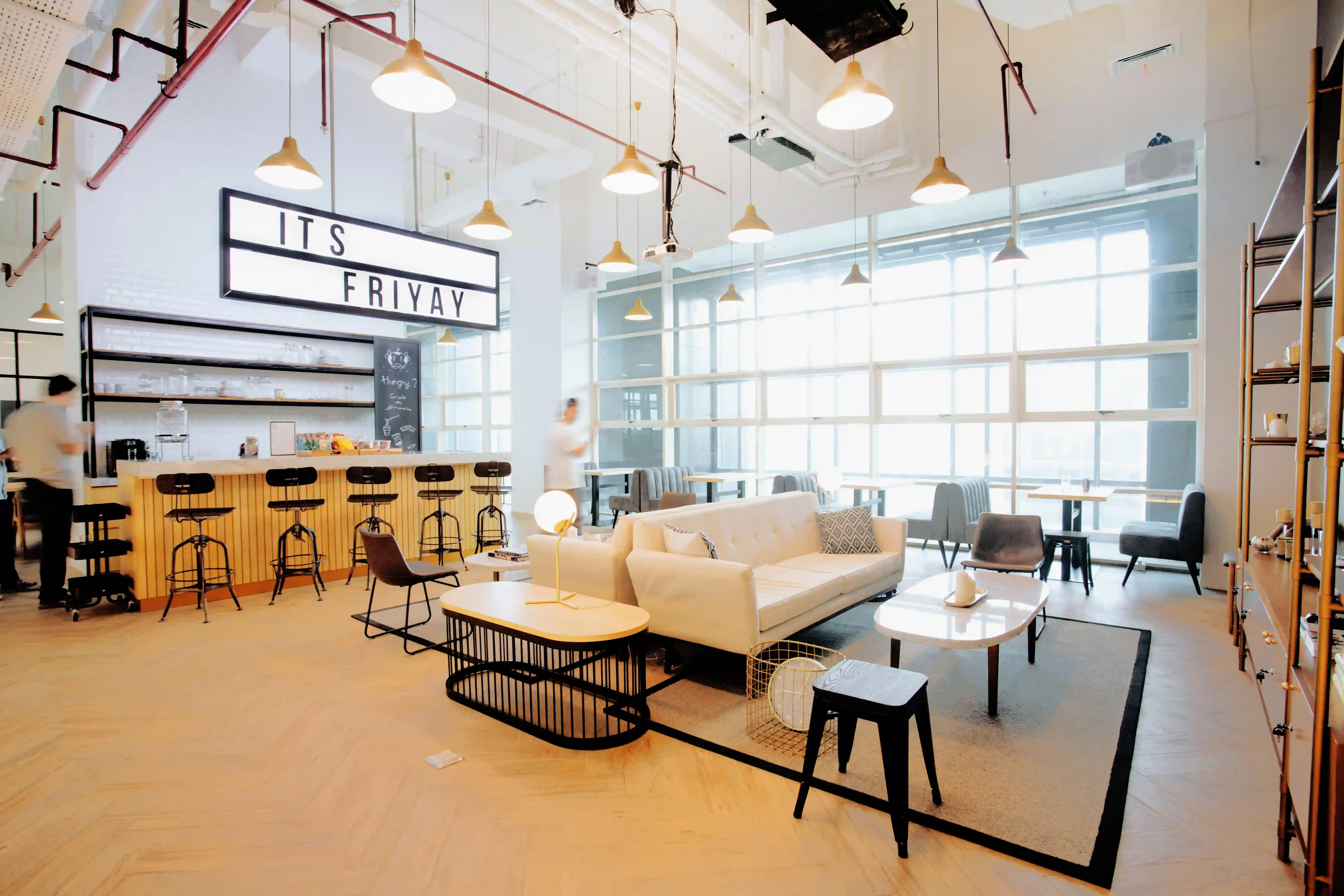 ruang kerja coworking space GoWork Chubb Square Thamrin Jakarta Pusat