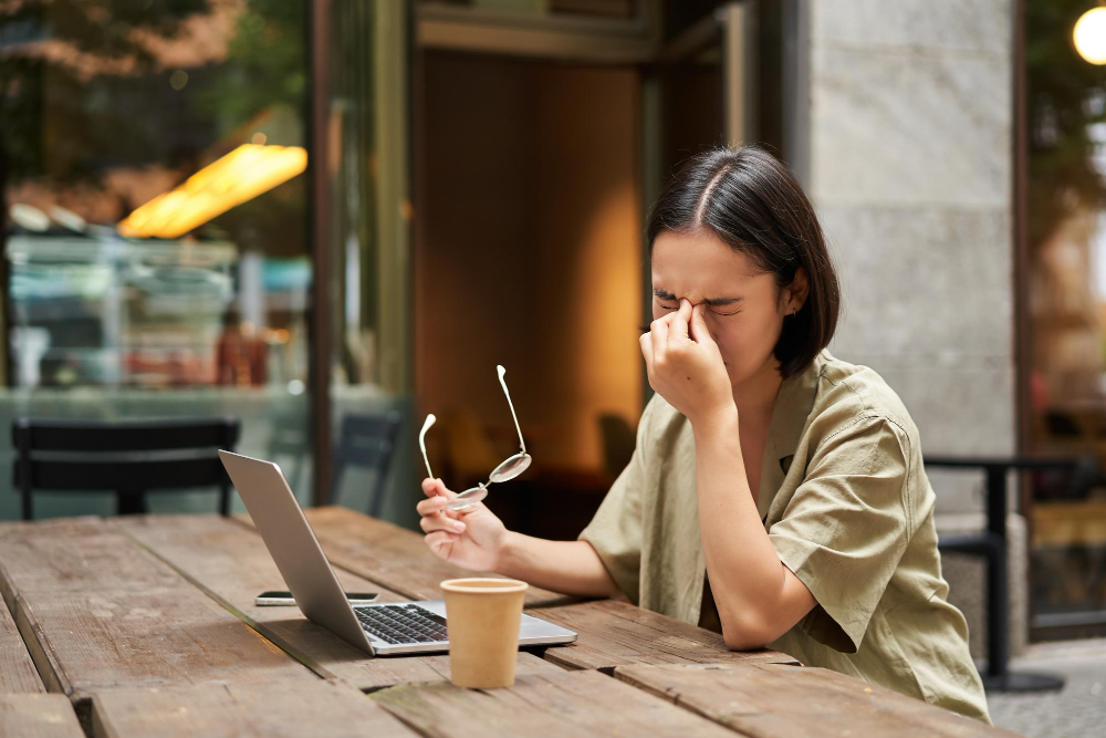 Atasi Tantangan Remote Working: 8 Tips Produktif Kerja dari Coworking Space