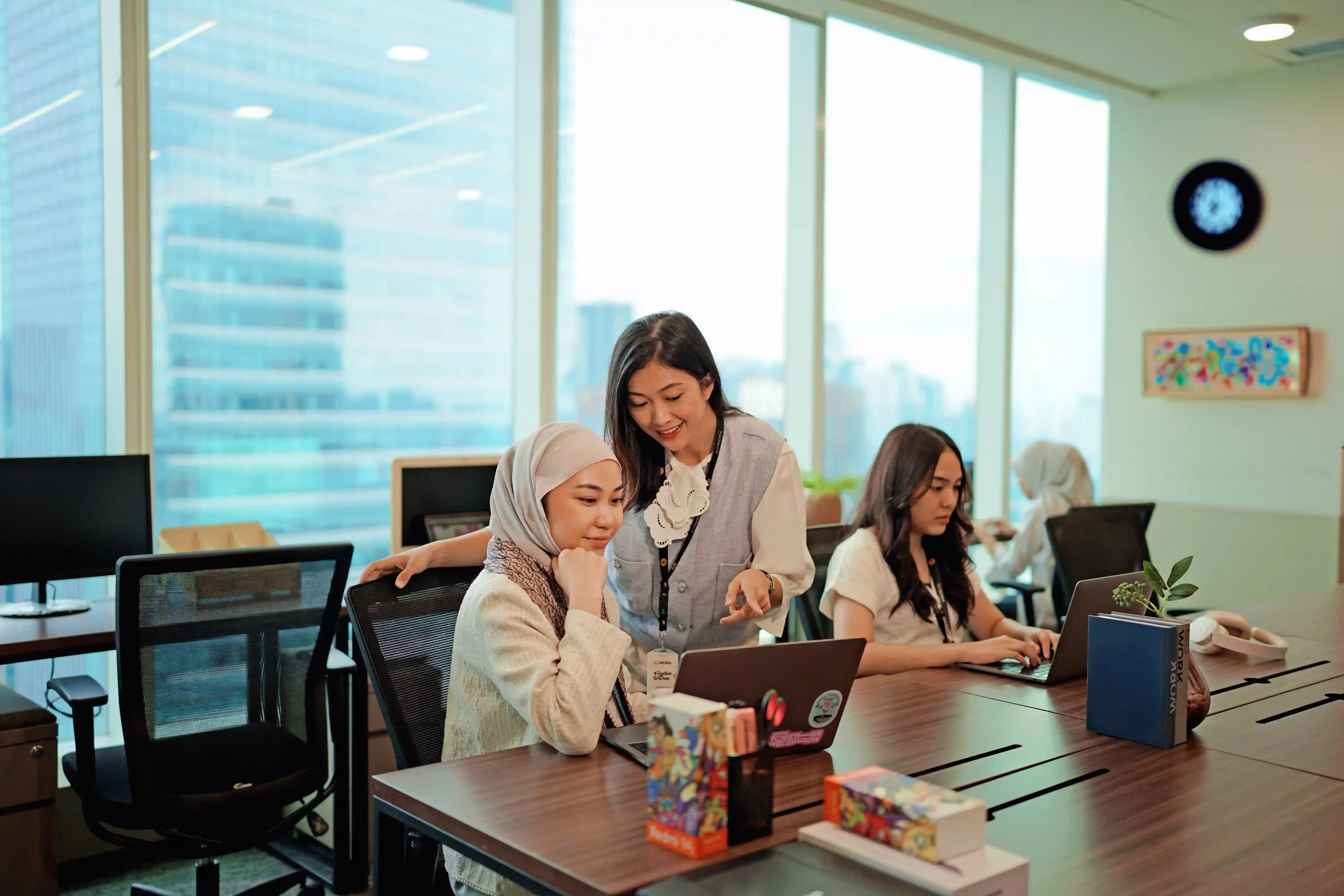 4 Alasan Perubahan Lingkungan Kerja Sangat Efektif untuk Memicu Ide Kreatif 