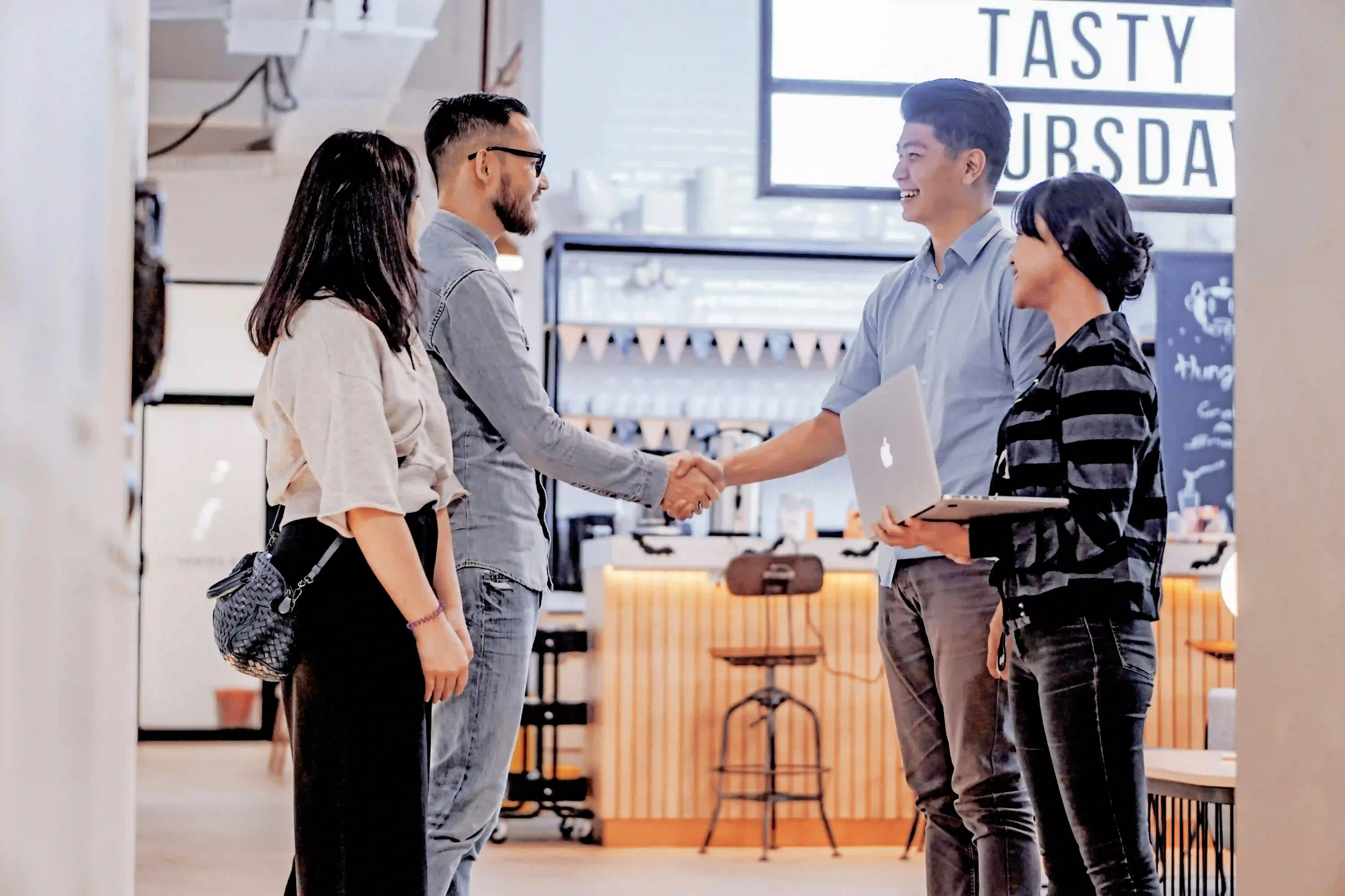 Dari Networking ke Kolaborasi: 5 Tips Mengembangkan Relasi Bisnis yang Potensial